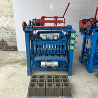 Ligne de production de machines à fabriquer des briques en ciment à économie d'énergie et hautement efficaces 4-35A Machine à fabriquer des briques en béton non cuite