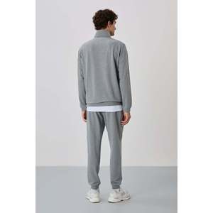 Conjunto Deportivo Herbert para Hombre, Color Gris Melange, Cuello Alto, Casual, Transpirable, Tela de 320g - Product Image 1