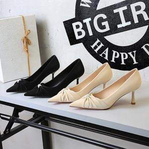 Zapatos elegantes para fiestas, estilo charol - tacones de aguja negros con punta en pico y sandalias para mujer - Product Image 5