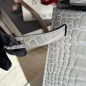 Bolso <span class=keywords><strong>de</strong></span> Mano <span class=keywords><strong>de</strong></span> Piel <span class=keywords><strong>de</strong></span> Cocodrilo <span class=keywords><strong>de</strong></span> Lujo Hecho a Medida <span class=keywords><strong>para</strong></span> Mujer, 100% Cosido a Mano, Doble Costura, Asa Superior, Logotipo Personalizado, 25 cm - Product Image 3