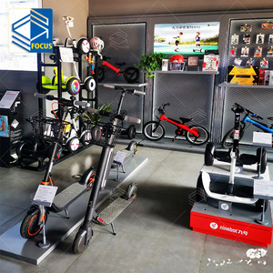 Présentoir de magasin de <span class=keywords><strong>scooter</strong></span> et de vélo électrique auto-équilibré moderne personnalisé étagère murale pliée et rotative - Product Image 1
