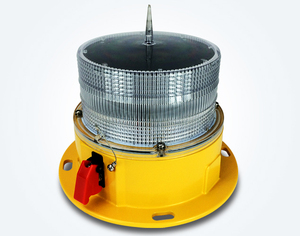 Bande lumineuse d'obstruction aérienne à énergie solaire avec supports pour bâtiments et ponts en altitude - Product Image 1