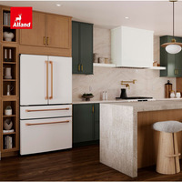 Armoire de cuisine minimaliste japonaise en érable et armoire en lin peint couleur sauge, style Shaker étroit, avec table relevable