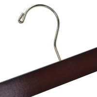 Vente en gros de cintres de pantalons de garde-robe personnalisés Crochet pivotant pour jeans Cintres en bois avec clips