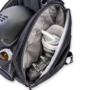 Exterior nieve esquí deporte llevar paquete personalizado Unisex impermeable Snowboard montaña esencial <span class=keywords><strong>botas</strong></span> <span class=keywords><strong>de</strong></span> esquí y casco bolsa mochila - Product Image 1