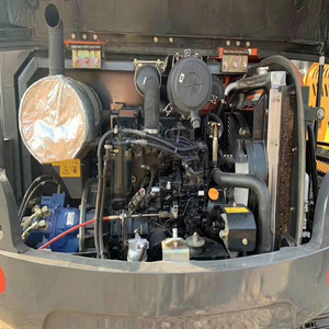 Mini-excavatrice sur chenilles hydraulique Doosan DH60-7 d'occasion, 6 tonnes, godet de 0,8 m, puissance de 98 kW - Product Image 5