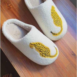 Pantuflas Cheetah Lounge Súper Cómodas - Product Image 2