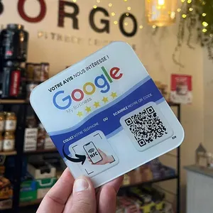Vente en gros 12x12mm personnalisé NFC NTAG213/215/216 carte en plastique Unique QR Code impression acrylique Google Review Card