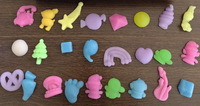 Calendrier de l'Avent 24 Jours – Boîte Mystère de Jouets Squishy Sensoriels Anti-Stress – Cadeau de Noël pour Enfants et Faveur de Fête