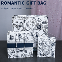 Sacs cadeaux en papier bleu et blanc à motif floral papillon, 2 designs, 3 tailles, sacs fourre-tout recyclables avec cordon de serrage, impression offset, logo personnalisé
