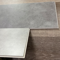 Teppichmuster-Vinylboden 4mm 5mm 6mm Pisos SPC LVP LVT Kunststoffboden