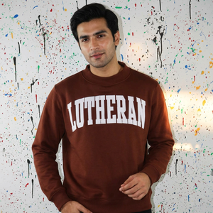 Sweat-shirt à col montant marron Lutheren 100% coton avec broderie appliquée blanche, col large, fils fins - Product Image 1