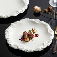 Assiette en céramique pour pâtes et steaks, assiette à dîner créative en céramique épaissie, vaisselle de couleur unie simple, plateau de service de forme irrégulière