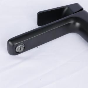 厂家供应定制黄铜高黑盆浴室水龙头 - Product Image 3