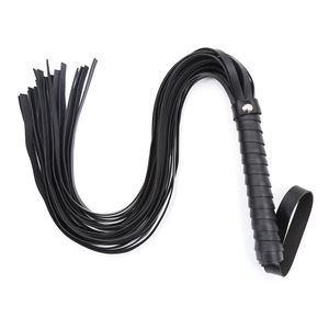 Látigo de juguete para parejas adultas, látigo negro unisex para juegos sexuales, accesorio para bondage, actuaciones en discotecas y escenarios. - Product Image 1