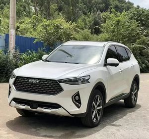 <span class=keywords><strong>Voiture</strong></span> d'occasion 2020 Haval F7 1.5T Transmission automatique avec seulement 40 000+ km de conduite sécurisée, intérieur bien équipé, propre et bien entretenu - Product Image 3