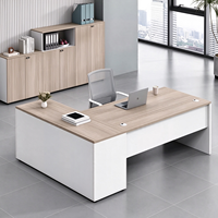 Table de travail de bureau pour personnel d'entreprise, pour une mise en espace moderne des lieux de travail, planification de l'aménagement de bureaux professionnels