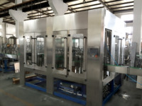 Hoge Output Automatische Drie-In-Één Kleine Flesvulmachine China 'S Mineraalwaterdrank Productielijn
