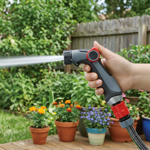 Pistolet d'arrosage de jardin ultra-léger en caoutchouc avec commande au pouce, jets variables et embouts interchangeables - Product Image 2