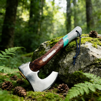 Tomahawk en acier carbone forgé à la main - Hache tactique avec manche en bois sculpté pour le camping, la survie et le travail du bois