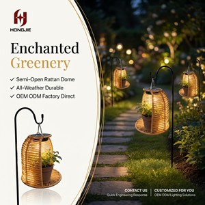 Lanterne suspendue en rotin semi-ouverte avec crochet de berger noir, panier tressé imperméable pour extérieur, éclairage de jardin - Product Image 1