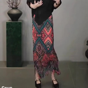 กระโปรงพลีทพิมพ์ลายดอกไม้สไตล์เกาหลี ผ้าชีฟอง ระบายอากาศได้ดี ดีไซน์สวยสง่า แฟชั่นสไตล์ชาติพันธุ์  ขายส่งออนไลน์ - Product Image 4