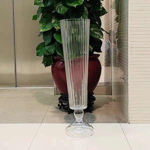Arrangement floral de mariage moderne européen américain <span class=keywords><strong>Vase</strong></span> de table à manger en <span class=keywords><strong>verre</strong></span> transparent à motif rayé droit Mariage - Product Image 2