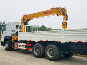Grue montée sur camion de 10 tonnes SPS25000B avec système hydraulique à 4 sections - Product Image 4