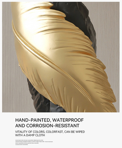 Scultura di arte della ragazza della resina con la piuma e la luce della luna figurina elegante moderna per la decorazione della casa del salotto - Product Image 6