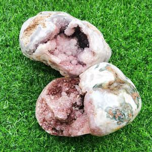 Cristalli di campioni grezzi naturali di colore <span class=keywords><strong>rosa</strong></span> di alta qualità Druzy Pink ametista Geode Mineral - Product Image 1