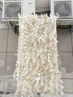 Meilleures ventes : Murs de fleurs artificielles en soie beige, réalistes, faits à la main, avec franges de plumes, magnifiques pour la décoration de mariages et de fêtes