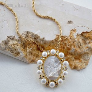 NM54444 Nuestra Señora Monte Carmelo Colgante Collar Madre Perla Shell Chapado en oro Virgen María Joyería religiosa para aniversario - Product Image 4