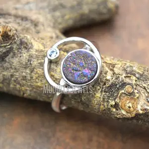 RM15470 Регулируемый натуральный драгоценный кристалл с кубическим цирконием Радужное титановое посеребренное круглое кольцо