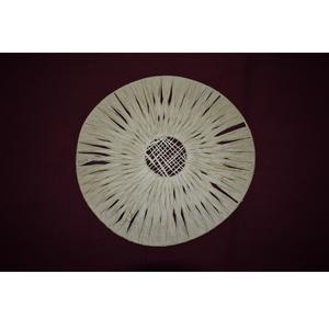 Napperon de table en raphia écologique Dori 38 cm pour la salle à manger à domicile, la mise en place de mariages, la restauration et la vaisselle d'hôtel, disponible à la vente - Product Image 1