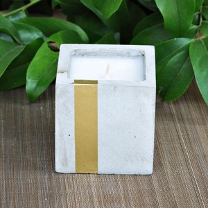 Bougie en paraffine parfumée Caro Square dans un bocal pour la décoration de la maison, fabriquée au Vietnam - Product Image 1