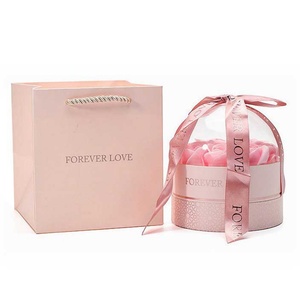 Boîte à bijoux avec rose éternelle, emballages cadeaux personnalisés pour rose éternelle et accessoires de bijouterie - Product Image 1