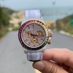 Boîtier entièrement serti de diamants, édition personnalisée - Design unique pour une expérience différente - Montre mécanique haut de gamme pour homme - Product Image 2