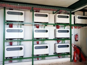 Phase 110V fase dividida Growatt ro33000-7600TXH-US 17171741Sule ule 21 HCC33K3.8KW 5K6K7.7.6Kyybrid ololar nverter - Product Image 4