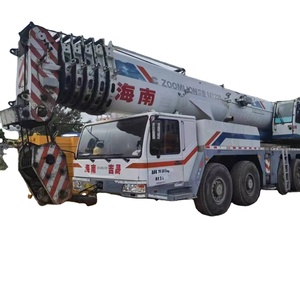 Grúa sobre Camión Usada en Venta, Marca China Zoomlion QAY220, 220 Toneladas de Capacidad de Elevación, Buen Estado de Funcionamiento, 2020 - Product Image 1