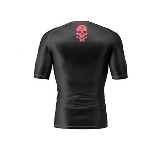 Rashguard à séchage rapide conçu pour les sports actifs, doté d'un tissu extensible quadridirectionnel haute durabilité et d'une protection solaire UPF50+ - Product Image 5