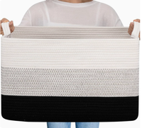 Panier de rangement tissé de grande capacité avec poignée, pratique pour le déménagement et l'organisation.