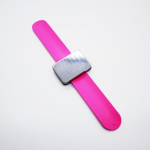 Silicone Magnetic Wristband Hair Styling Tool Square Magnetic Bracelet With Needle <b>Suction</b> Multifunctional Daily Use - Product Image 4