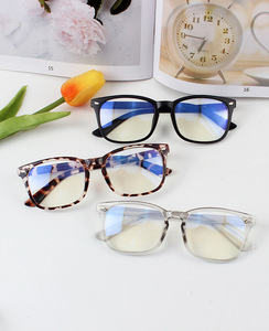 Montature per Occhiali Personalizzate con Ali Sottili Oversize, Lenti Ottiche Anti Luce Blu di Base - Product Image 2