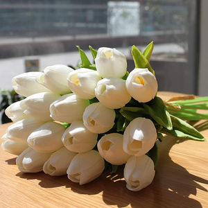 Venta caliente Real Touch Decorativo Pu <span class=keywords><strong>Tulipanes</strong></span> <span class=keywords><strong>Ramo</strong></span> de flores Venta al por mayor <span class=keywords><strong>Ramo</strong></span> de <span class=keywords><strong>tulipanes</strong></span> artificiales - Product Image 4