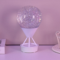 Créez une lampe de table d'ambiance à piles de couleur pour décor d'enfant rêveur avec veilleuses liquides RVB