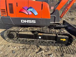 Mini-excavatrice sur chenilles Doosan DH55 d'occasion de haute qualité et à bas prix avec moteur d'origine et performances ultra-élevées - Product Image 3