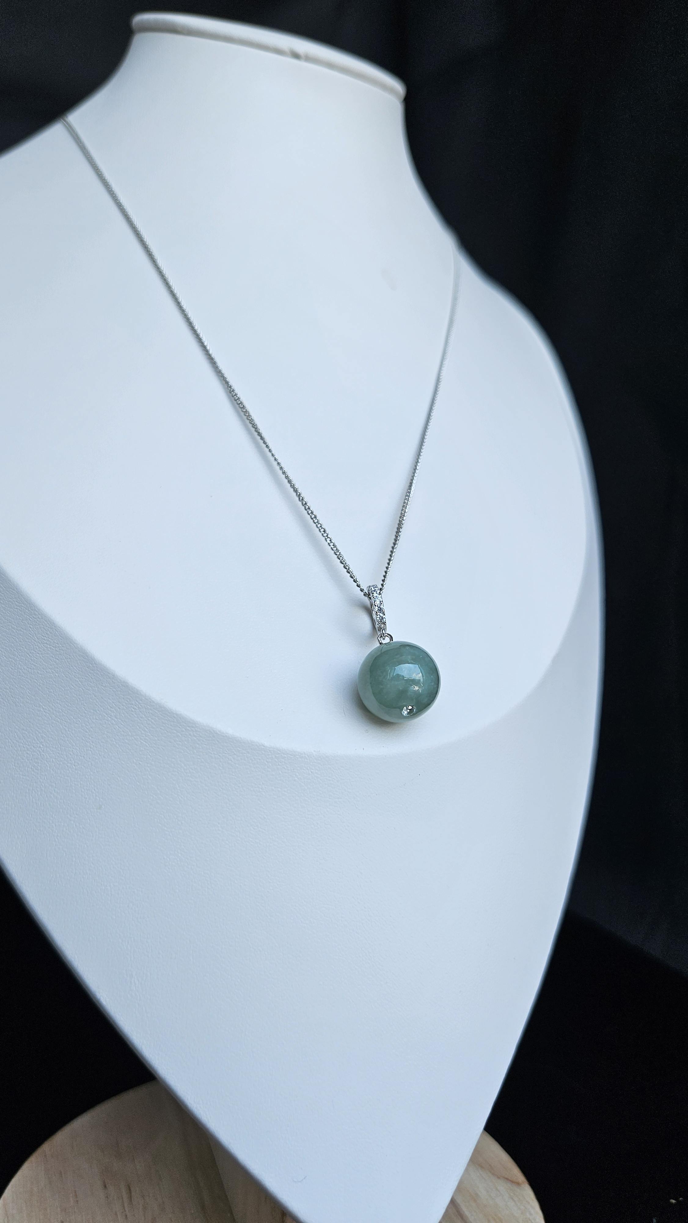 สีเขียว