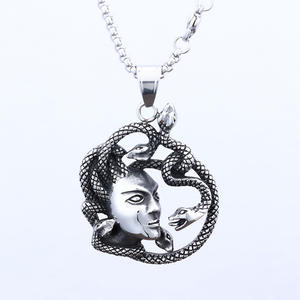 Ciondolo Serpente in Acciaio Pendenti Egiziani in Acciaio Inossidabile Antica Medusa Greca Ciondolo Serpente Vintage per Uomo e Donna - Product Image 2