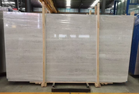 Marbre gris Cendrillon naturel, pierre gris clair de luxe avec des veines superposées subtilles pour les murs décoratifs et les revêtements de sol