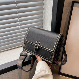 개인화 된 럭셔리 새로운 싱글 숄더 디자인 브랜드 슬링 패션 여성 숄더 백 - Product Image 2